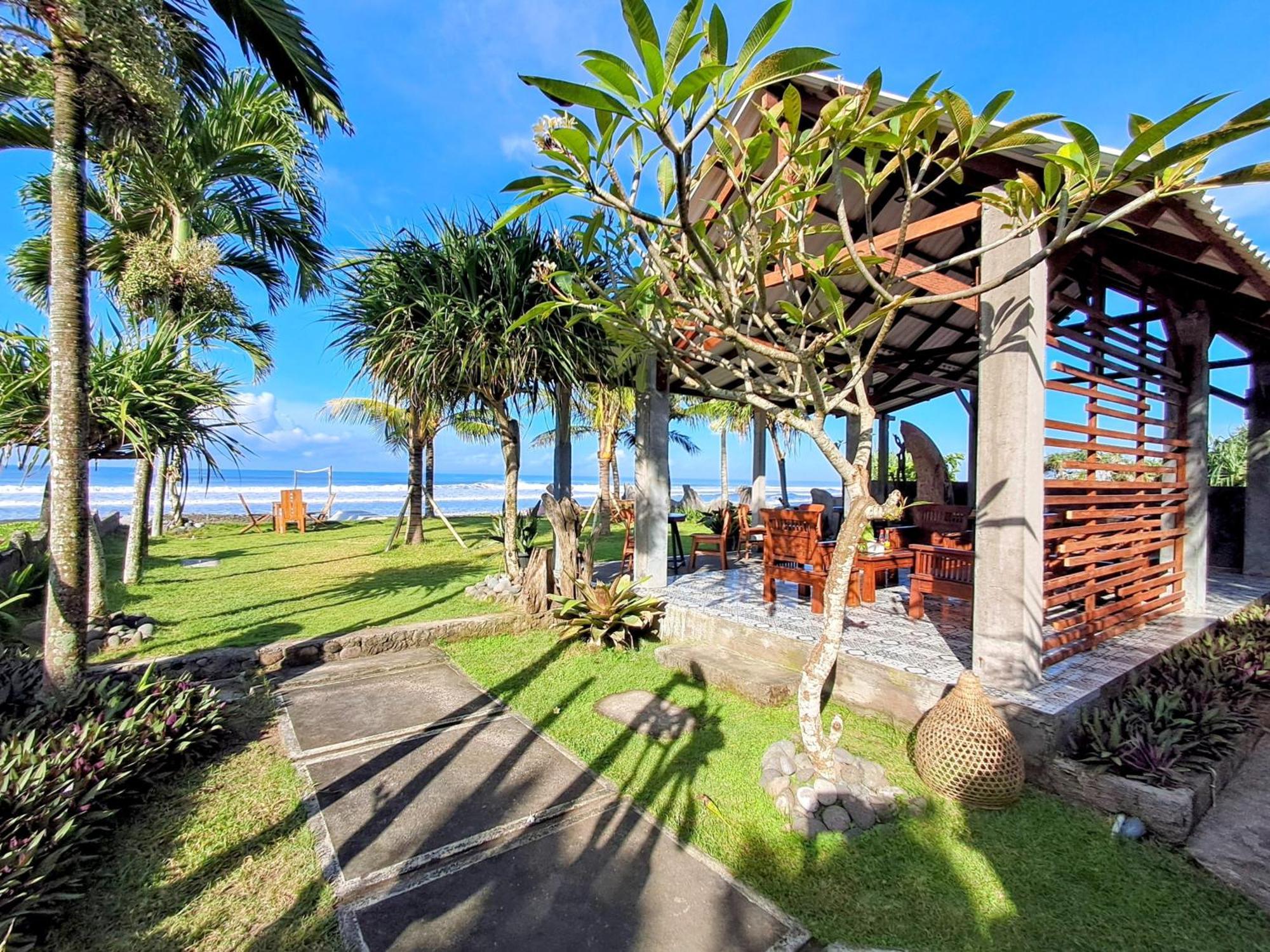 Hotel West Break Bali - Medewi à Airsatang Extérieur photo